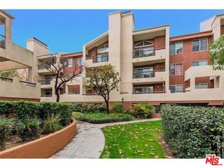 5540 Owensmouth Avenue 204, Woodland Hills, CA 91367