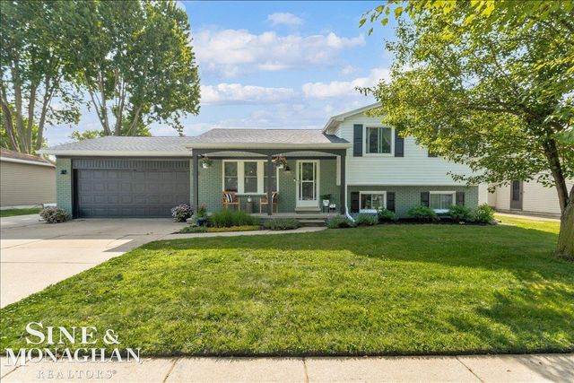 855 Montana Street, Marysville, MI 48040