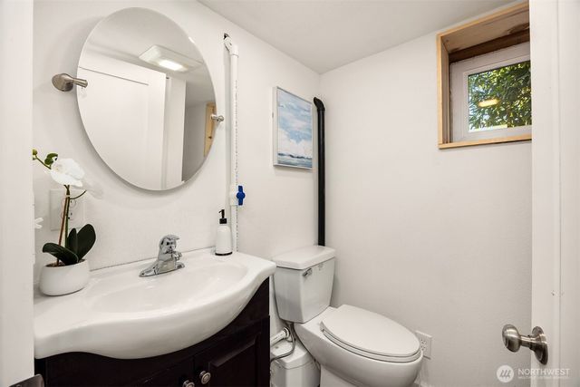 8147 Knute Lane NW, Silverdale, WA 98383