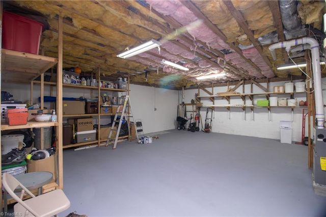 462 Ridgeway Lane, Lexington, NC 27295