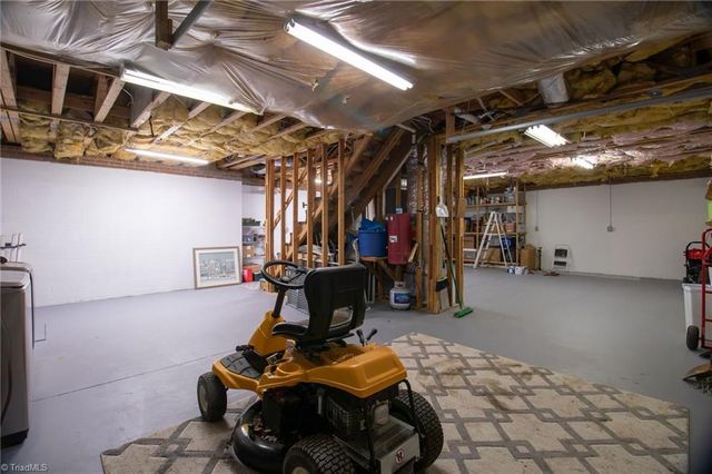 462 Ridgeway Lane, Lexington, NC 27295