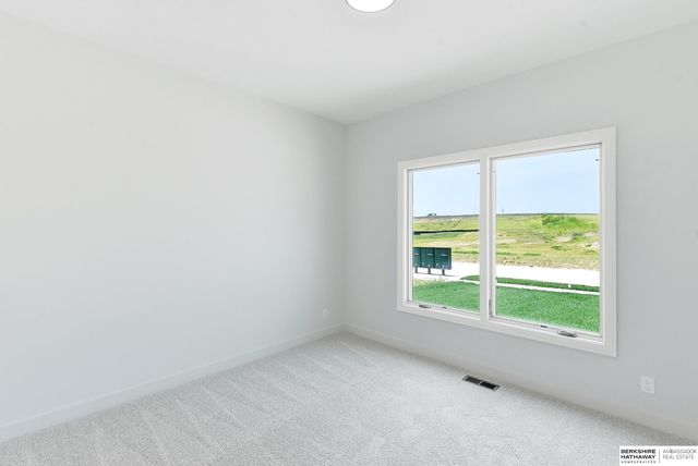 11105 S 221st Street, Gretna, NE 68028