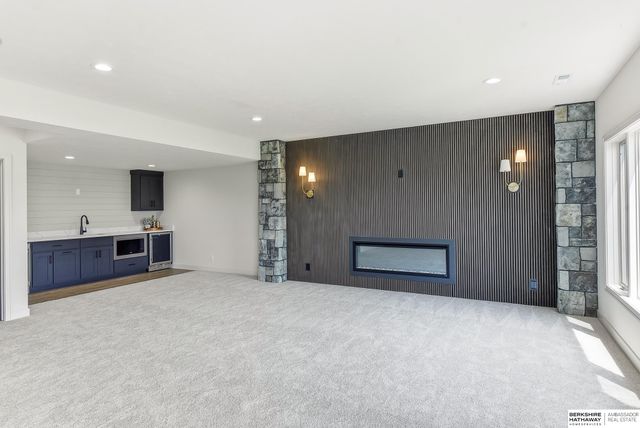 11105 S 221st Street, Gretna, NE 68028