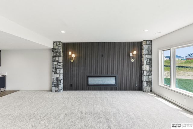 11105 S 221st Street, Gretna, NE 68028