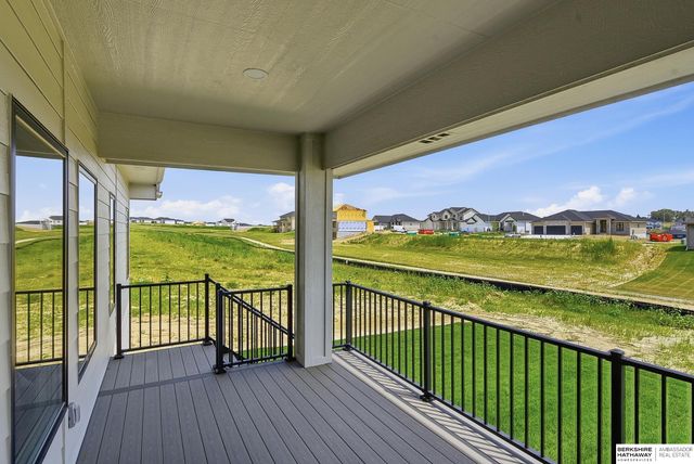 11105 S 221st Street, Gretna, NE 68028