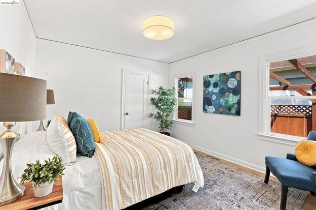518 36Th St, Richmond, CA 94805