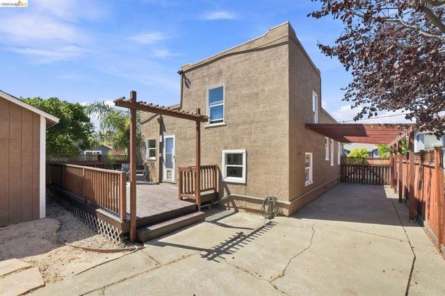 518 36Th St, Richmond, CA 94805
