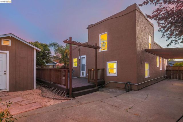 518 36Th St, Richmond, CA 94805