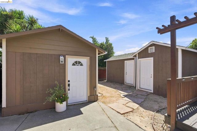 518 36Th St, Richmond, CA 94805