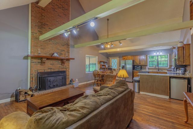 9527 E Brainerd Road, Chattanooga, TN 37421