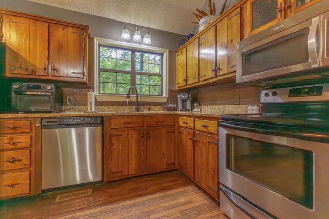 9527 E Brainerd Road, Chattanooga, TN 37421