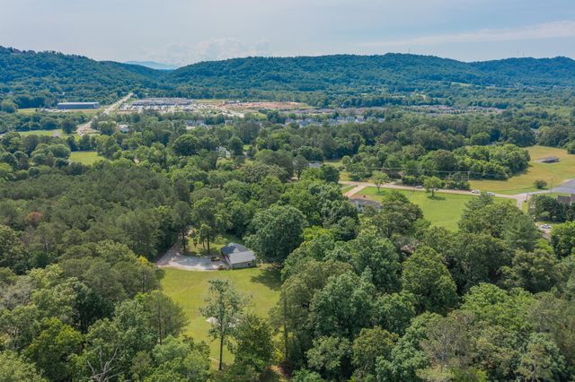 9527 E Brainerd Road, Chattanooga, TN 37421