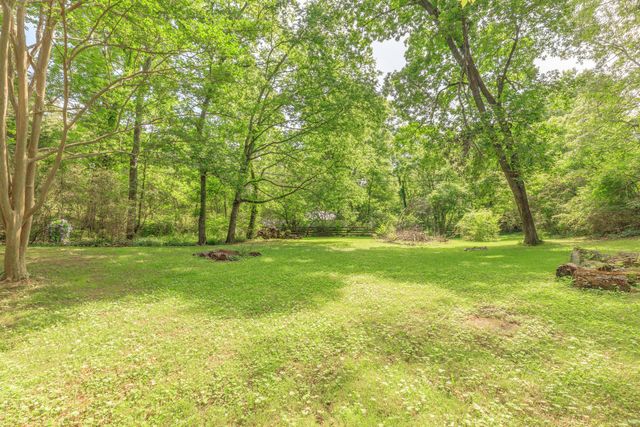 9527 E Brainerd Road, Chattanooga, TN 37421