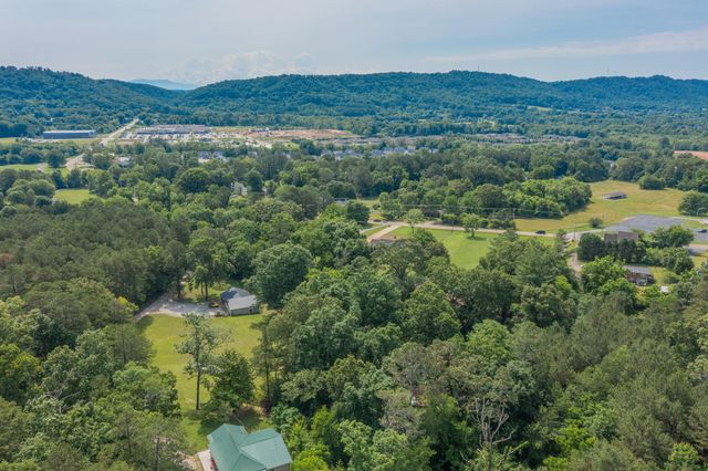9527 E Brainerd Road, Chattanooga, TN 37421