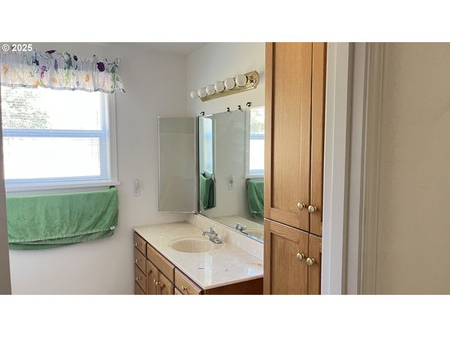 2157 FERGUSON Ln, Days Creek, OR 97429