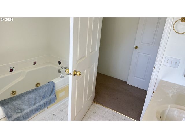 2157 FERGUSON Ln, Days Creek, OR 97429