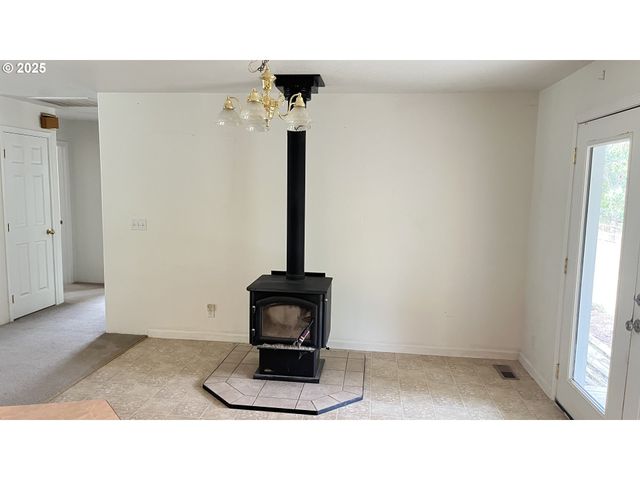 2157 FERGUSON Ln, Days Creek, OR 97429