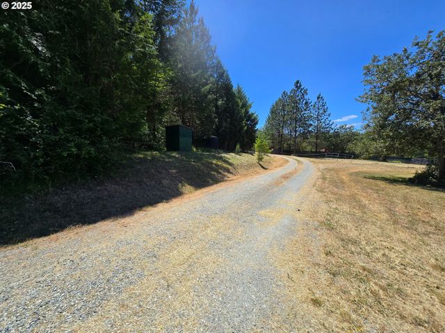 2157 FERGUSON Ln, Days Creek, OR 97429