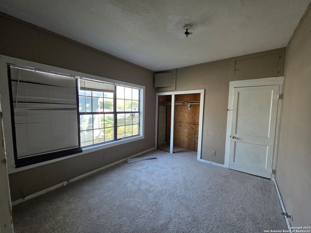 4212 Monterey, San Antonio, TX 78237