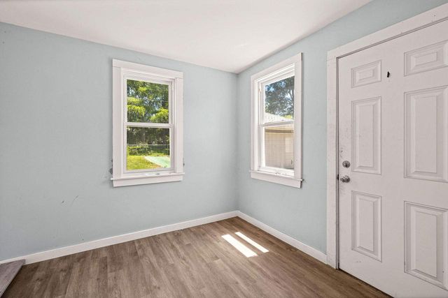 6550 N 60th STREET, Milwaukee, WI 53223