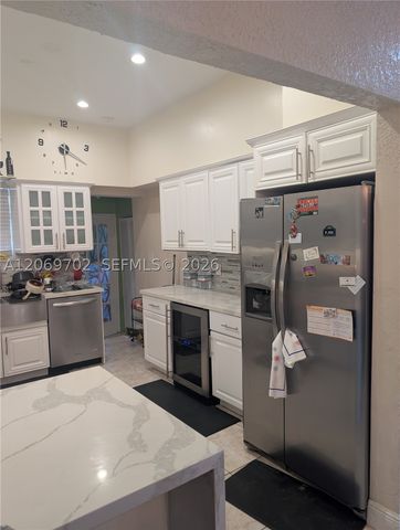560 NW 184th Ter, Miami Gardens, FL 33169