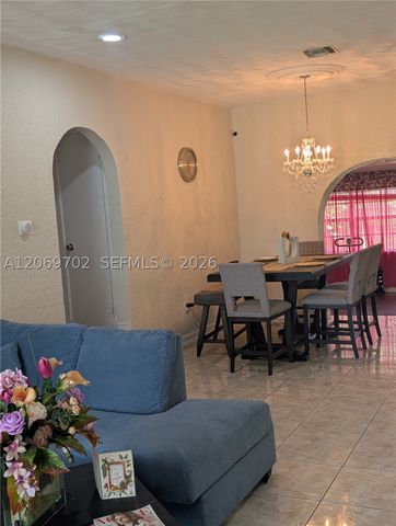 560 NW 184th Ter, Miami Gardens, FL 33169