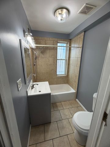 9601 S Harvard Avenue, Chicago, IL 60628