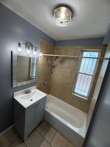 9601 S Harvard Avenue, Chicago, IL 60628