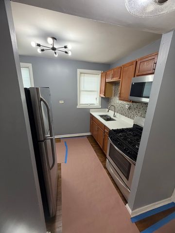 9601 S Harvard Avenue, Chicago, IL 60628