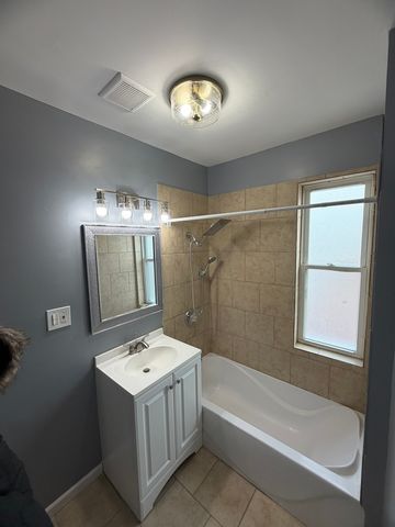 9601 S Harvard Avenue, Chicago, IL 60628