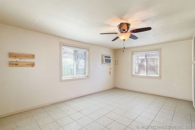 5350 Center Street, Madill, OK 73446