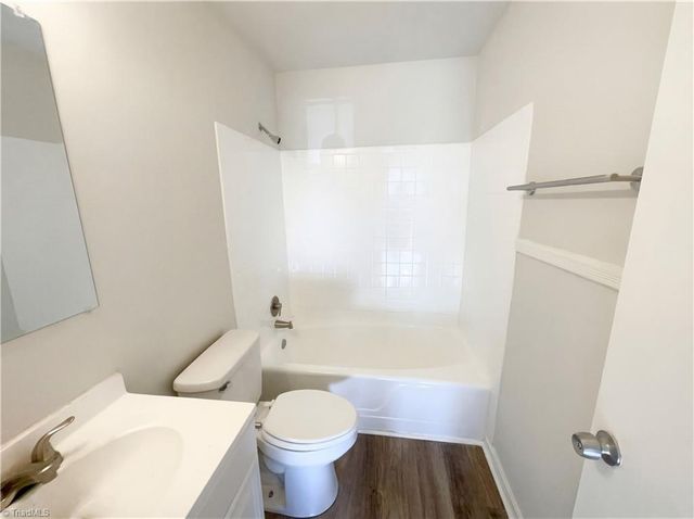 1414 Larchmont Drive, Greensboro, NC 27405