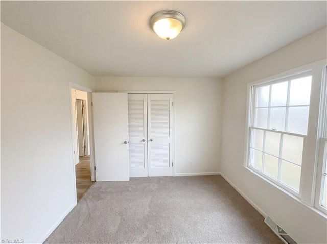 1414 Larchmont Drive, Greensboro, NC 27405