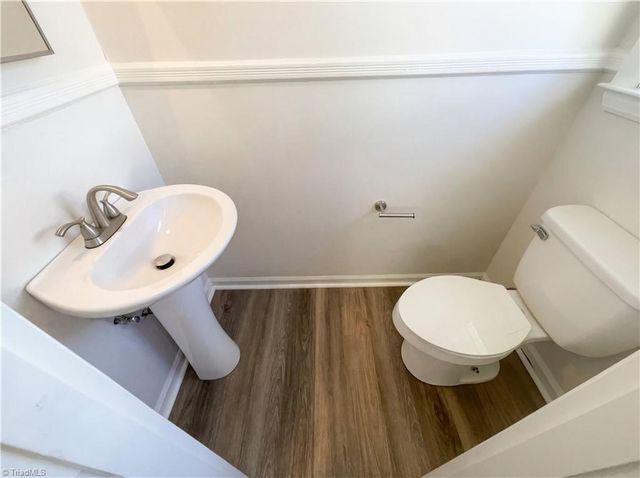 1414 Larchmont Drive, Greensboro, NC 27405