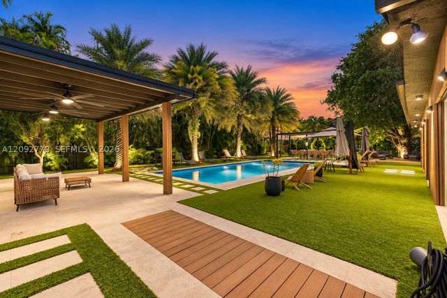 4100 SW 102nd Ave, Davie, FL 33328