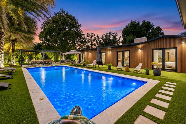 4100 SW 102nd Ave, Davie, FL 33328
