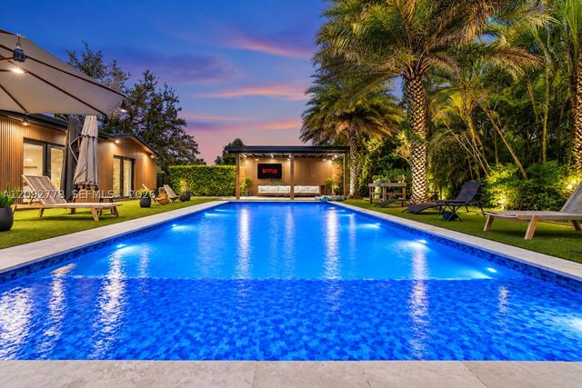 4100 SW 102nd Ave, Davie, FL 33328