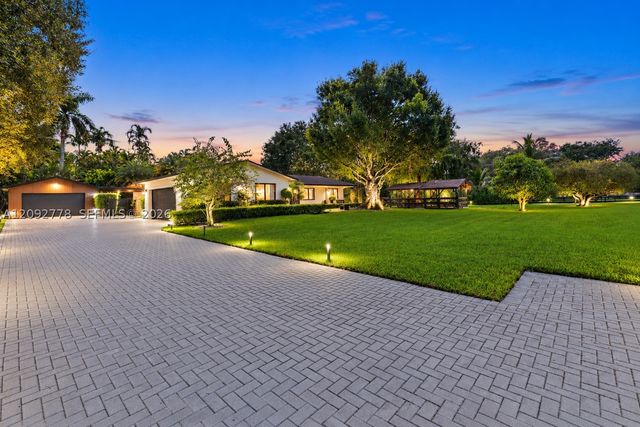 4100 SW 102nd Ave, Davie, FL 33328