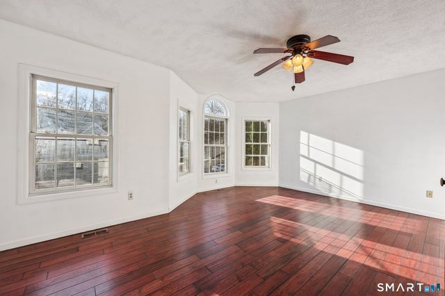 309 Russet Lane, Southington, CT 06489