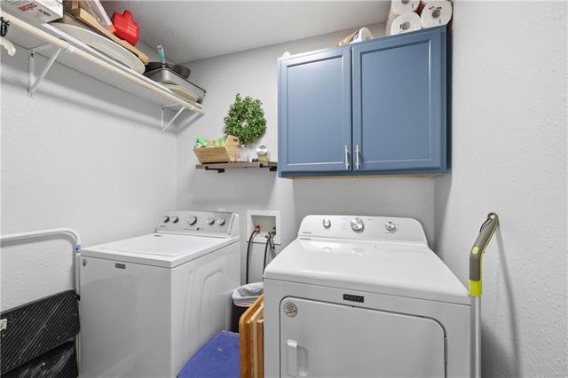 25425 S State Route K Highway, Harrisonville, MO 64701
