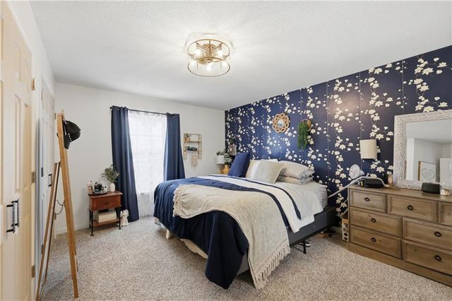 25425 S State Route K Highway, Harrisonville, MO 64701