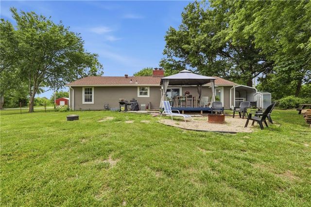 25425 S State Route K Highway, Harrisonville, MO 64701