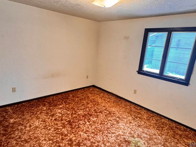 430 NE Wabash AVE, Topeka, KS 66616