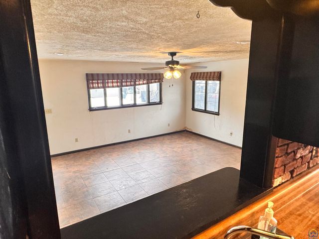 430 NE Wabash AVE, Topeka, KS 66616