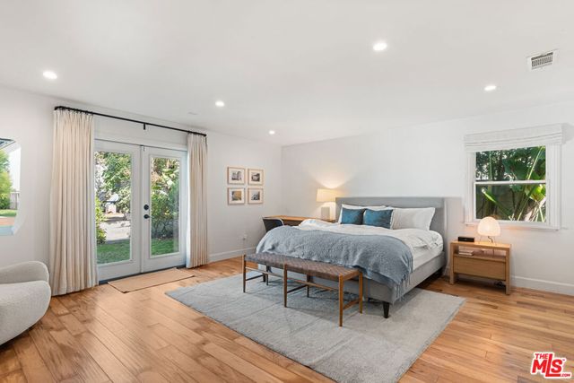 7560 Mcconnell Avenue, Los Angeles, CA 90045