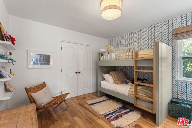 7560 Mcconnell Avenue, Los Angeles, CA 90045