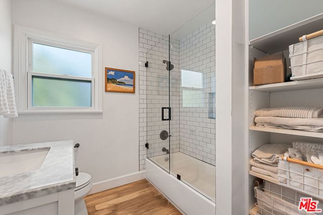 7560 Mcconnell Avenue, Los Angeles, CA 90045