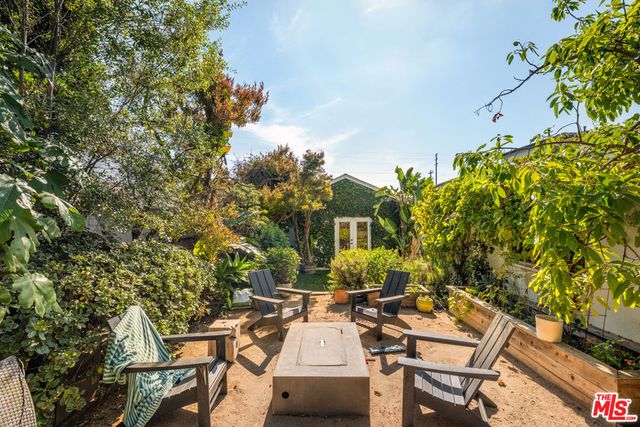 7560 Mcconnell Avenue, Los Angeles, CA 90045