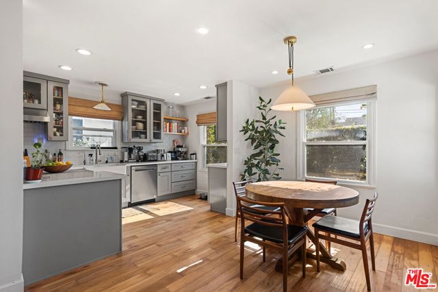 7560 Mcconnell Avenue, Los Angeles, CA 90045