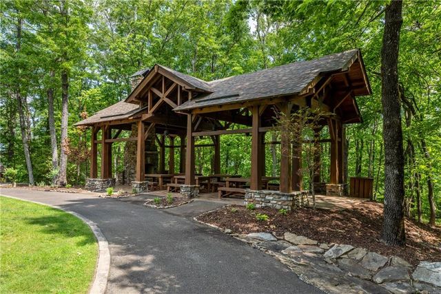 307 Stonehaven Court, Jasper, GA 30143
